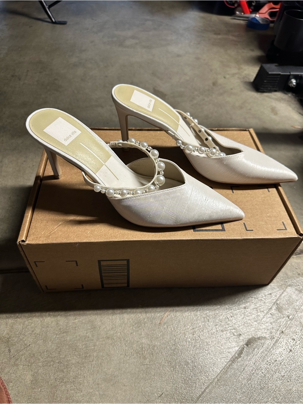 NWOB Dolce Vita Kanika Pearl Heels - Picture 6 of 9